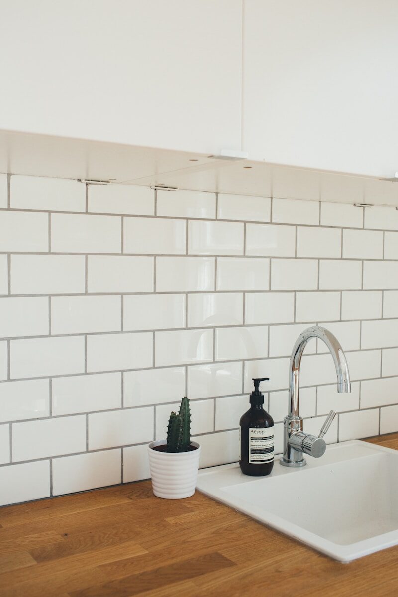 How to deep clean tile grout in your bathroom